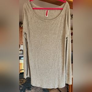 Wide-neck LS rib knit shirt 💥 - never worn